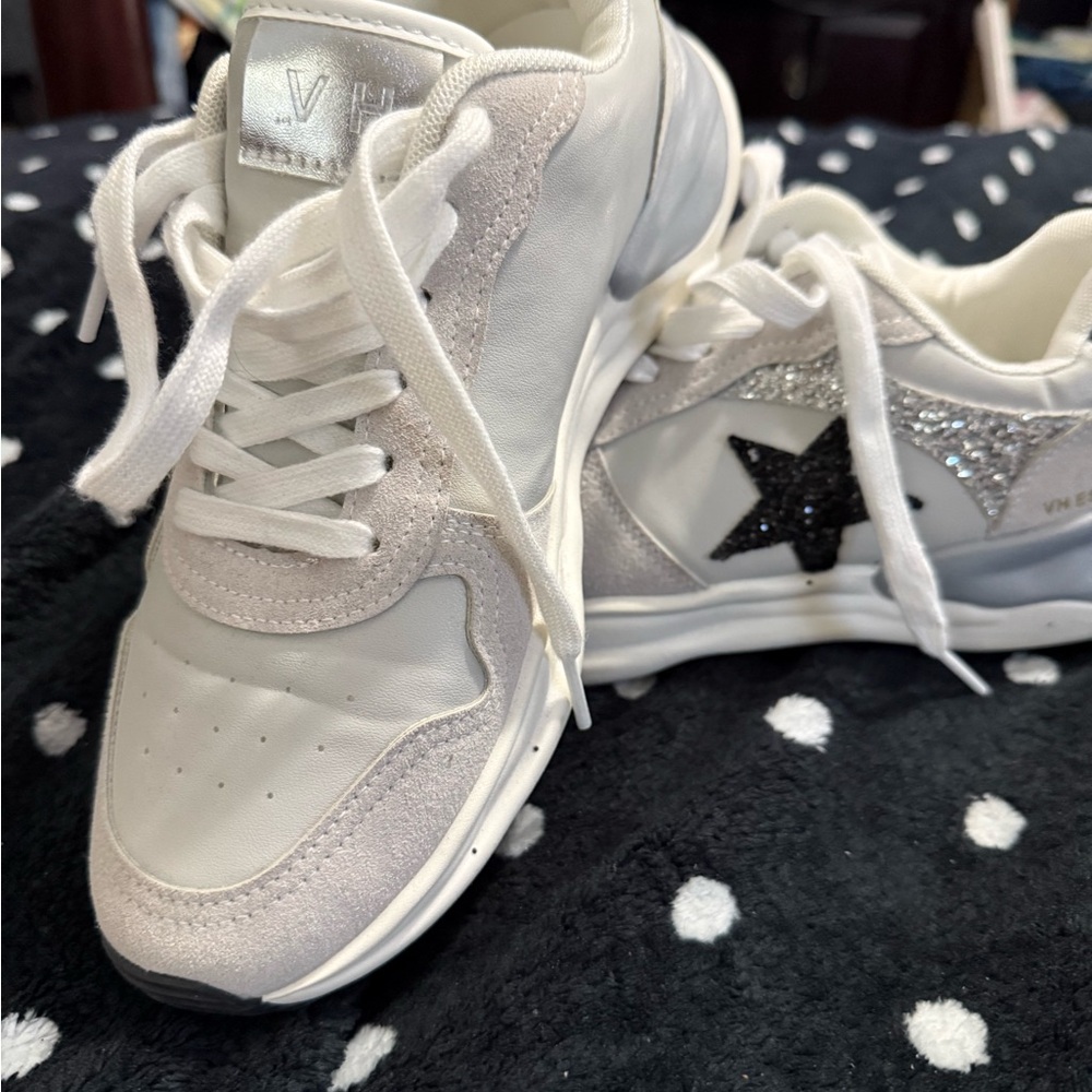 Vintage Havana White and Black Star Sneakers